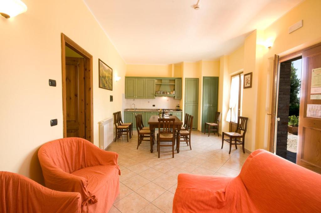 Agriturismo Macinatico San Gimignano Habitación foto